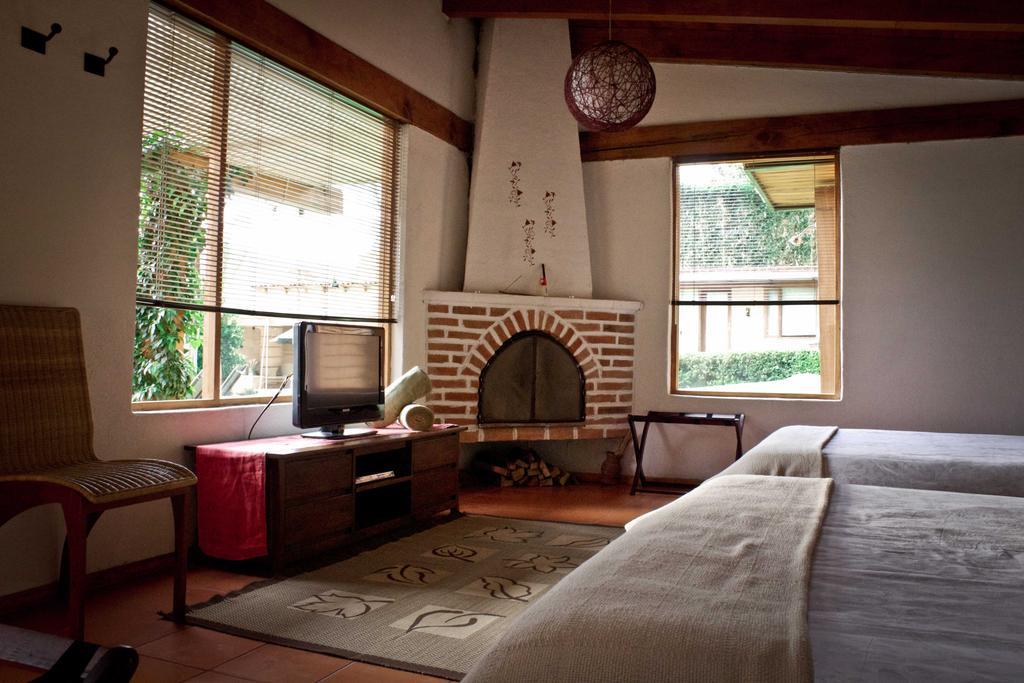 La Joya Del Viento Bed & Breakfast Valle de Bravo Room photo